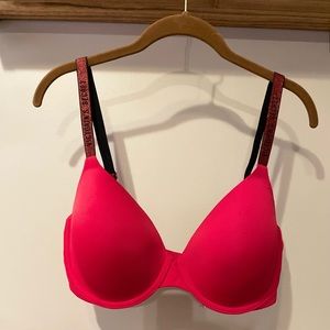 Victorias Secret T-Shirt bra, never worn, 34DDD